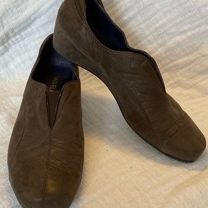 Vaneli Purple Collection suede slip-on wedge 10.5M